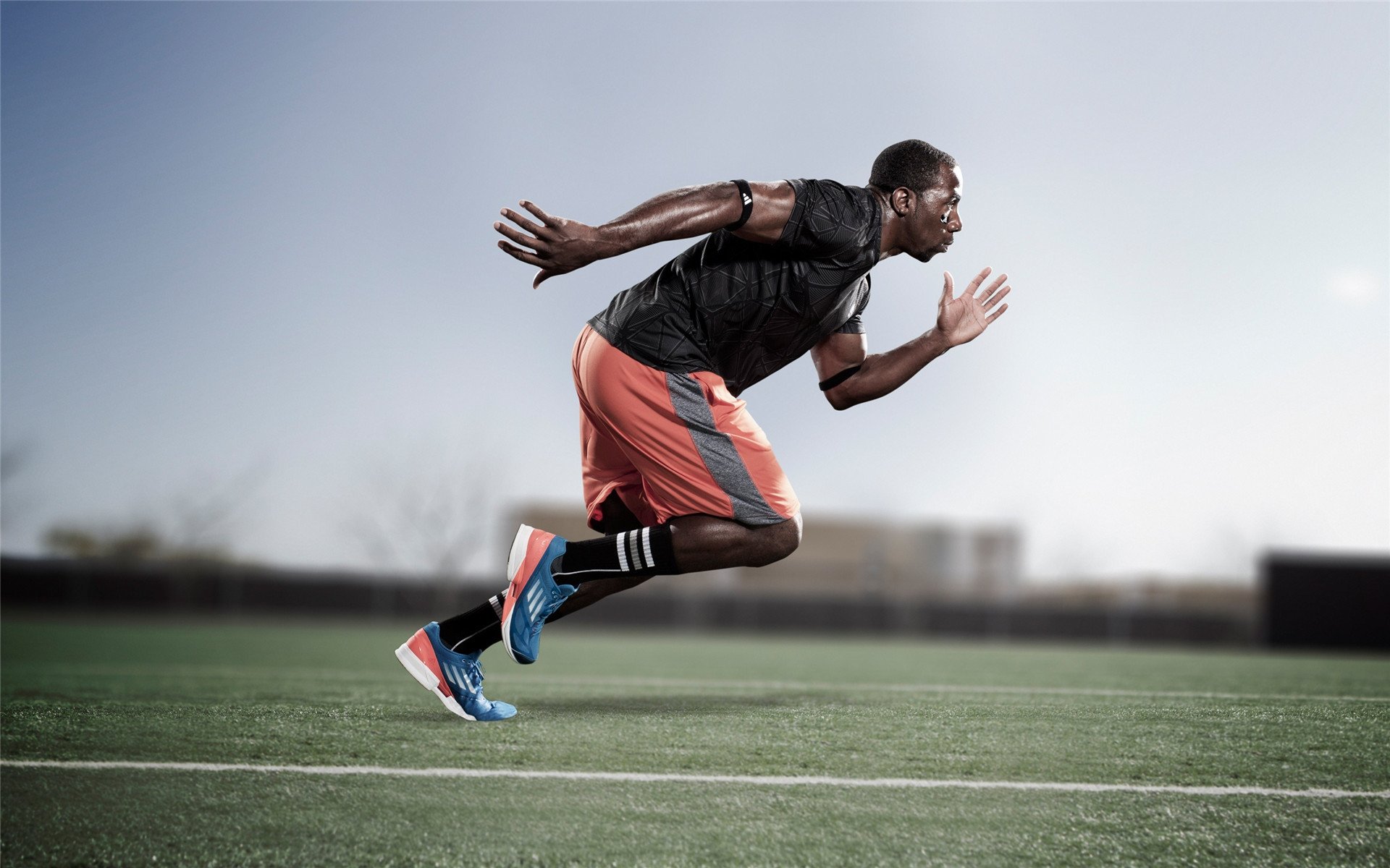 【比赛现场揭秘】裁判怎样判罚犯规？规则细节视频拆解，裁判怎么判罚